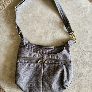 NWOT Stylish Travelon Anti-theft crossbody bag